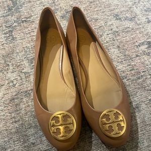 Royal tan Tory Burch flats size 10.5
